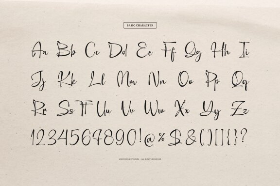 Kasalyra Squeak | Signature Font