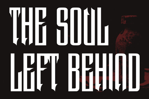 Ammeq Blackletter Font