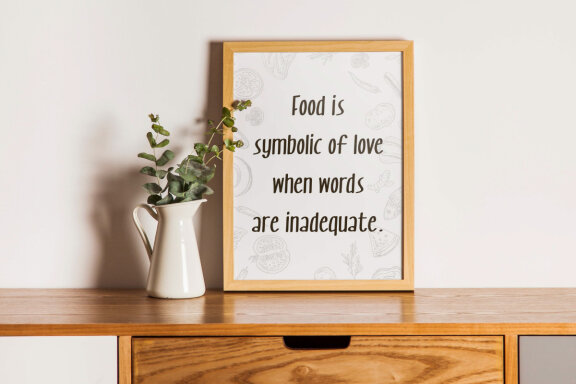 Sauce Macaroni FREE Font
