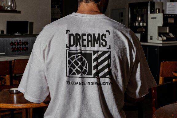 Delago | Display Sans Serif