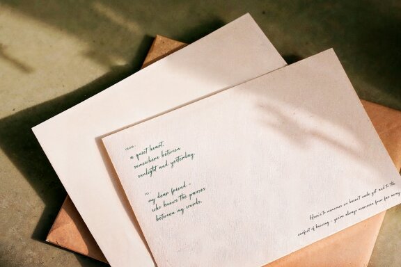 Waiting Cassey | Handwritten Script Font