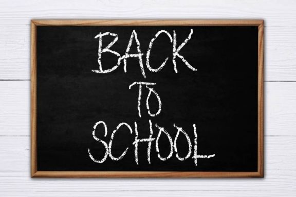 CHALK HAND - chalk font