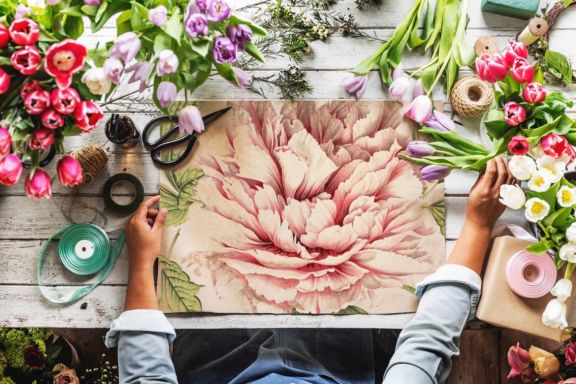 Florist Paper Mockup