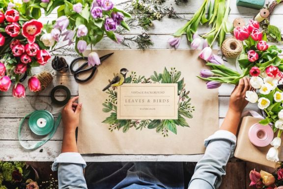 Florist Paper Mockup