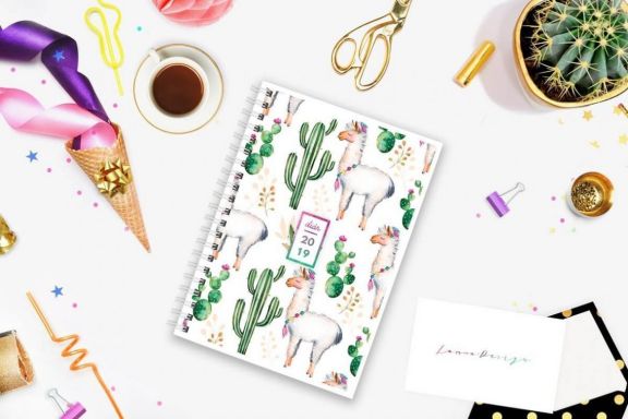 Girly Planner Mockups (16 in 1)