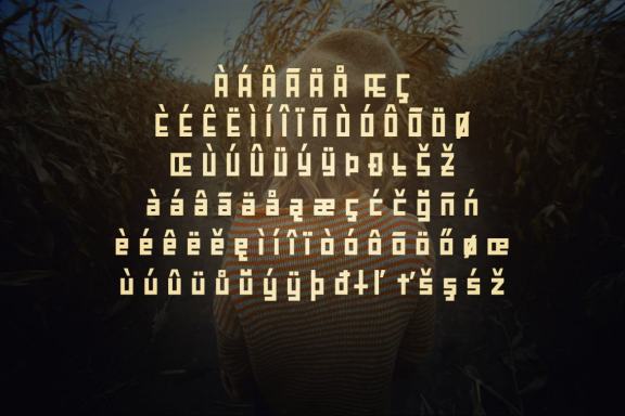 Maze The Techno Square Font