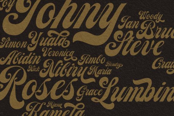 Fragtude - Vintage Display Typeface