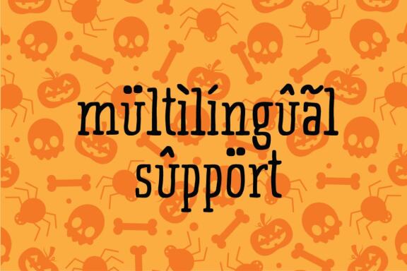 Pumpqeen - Halloween Hand lettered Unique Quirky Font