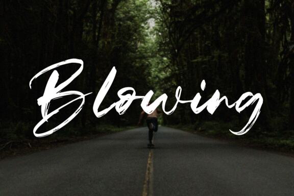 Amazing - Handwritten Brush Font