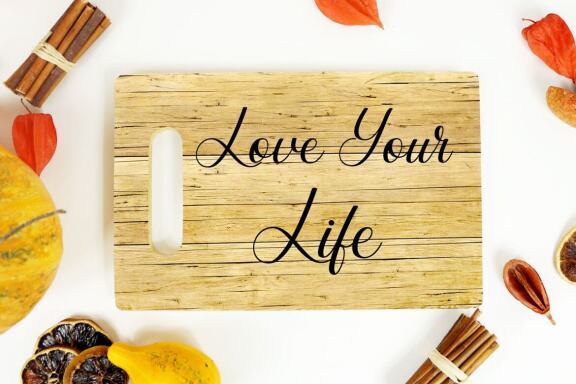 Crafty Holiday - Free Font