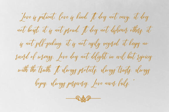 Mondayslove Feminine Signature Font