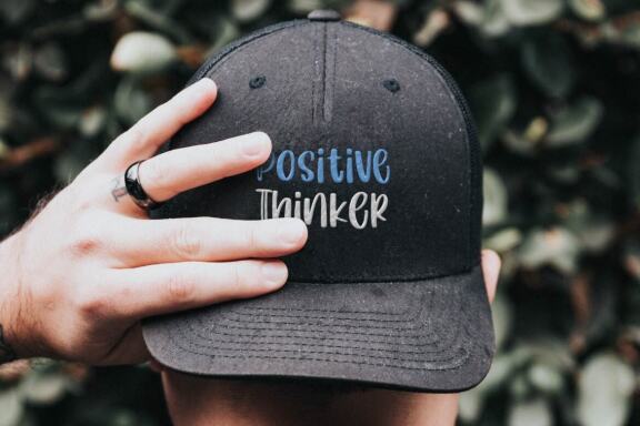 Hello Rainy – Quirky Handdrawn Font