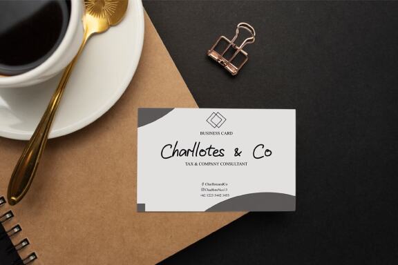 Molecules - Free Script Font