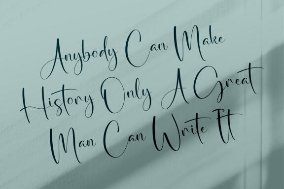 Winterland – FREE Script Font