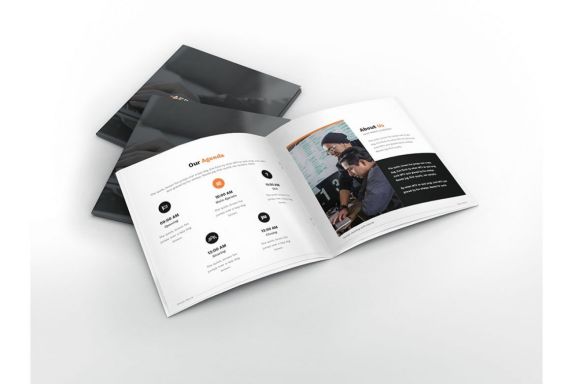 Pitch Deck Square Brochure
