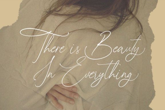Karlinghard Luxury Signature Font