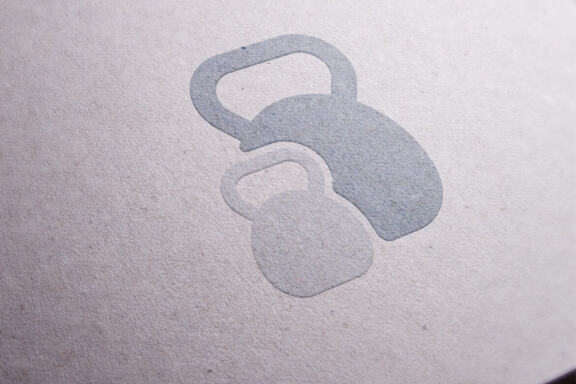 kettlebell logo design vector 
