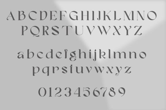 Parodisme Artistic Serif