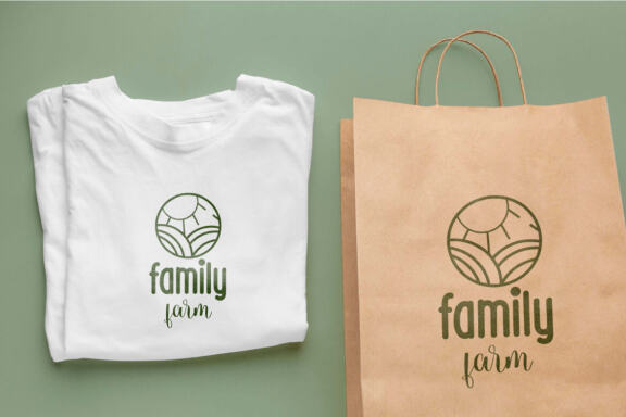 Winter Twisty Font Duo