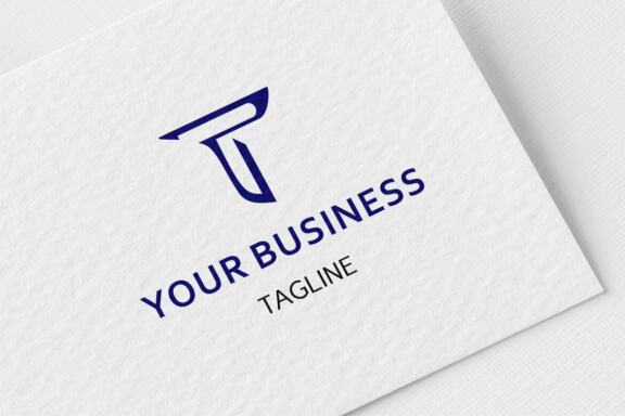 T Stylish Logo