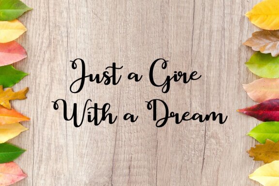 Babyish Glory - Script Font