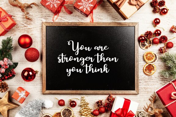 Babyish Glory - Script Font
