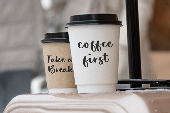Celosia Nature Handwritten Font