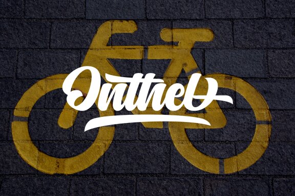 Mentalis - Modern Bold Script Font