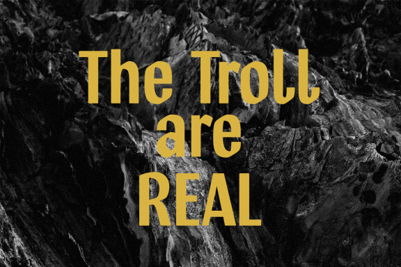 Cortelly Calligraphic Sans Display Font