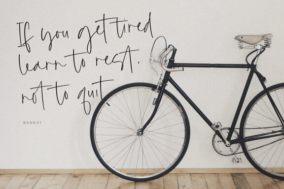 Hidden Beauty - Modern Script font