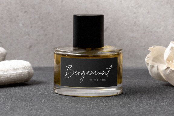 Buenos Signature Font