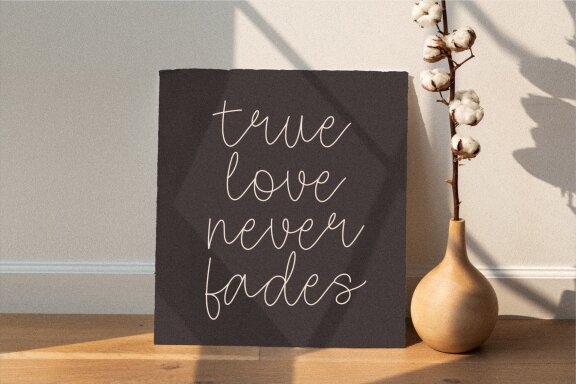 Black Almond Font
