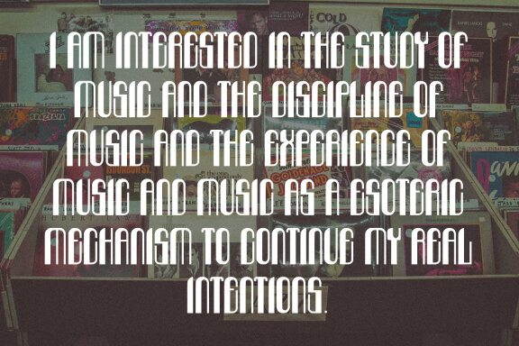 Asequek Retro Display Font
