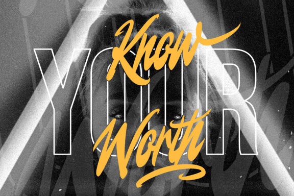 Flicktoy - Brush Script Font
