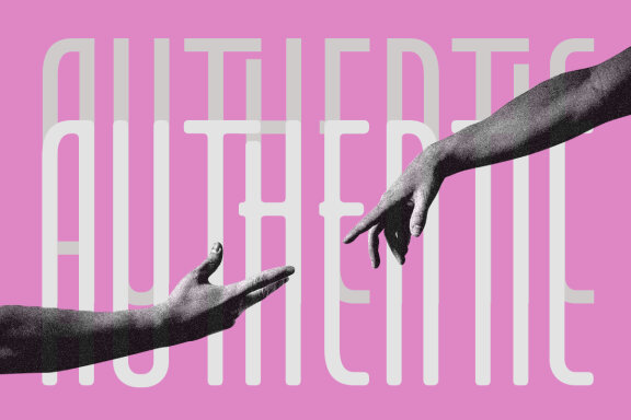 Vancouver - Condensed Display Font