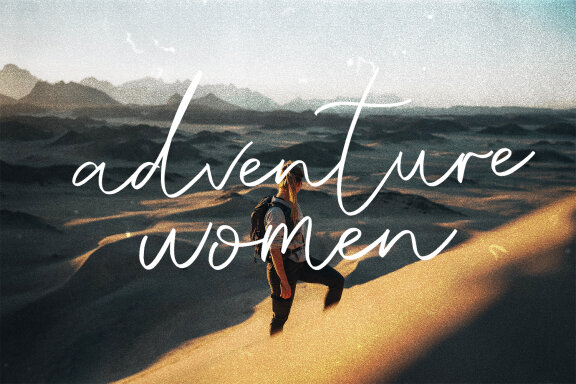 Delyndo Signature FREE Script Font