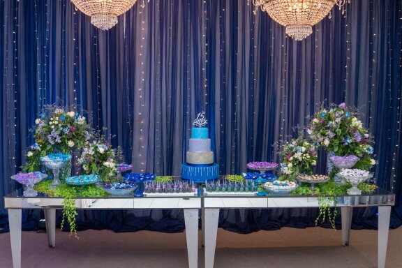  31 photos of a table decorated with Brazilian sweets