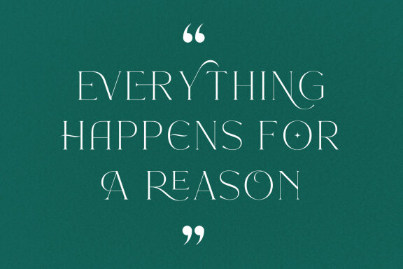 Morona - Elegant Serif