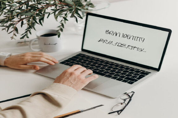 Sunday font