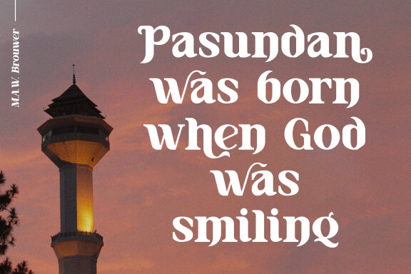Bandung Romance - Serif Display Font