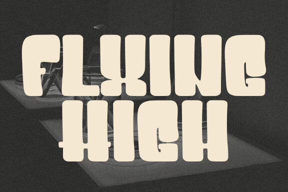 Heibua Groovy Display Typeface