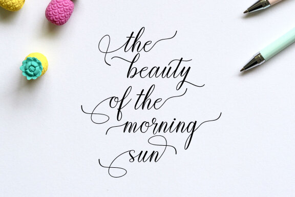 Canden Script Font