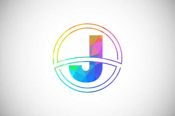 Low poly style letter with a circle frame