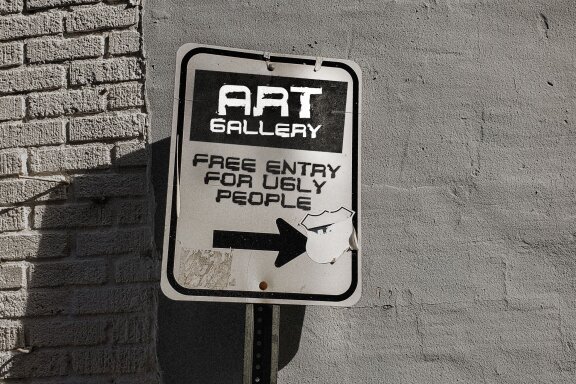 Painters Display - Graffiti Font