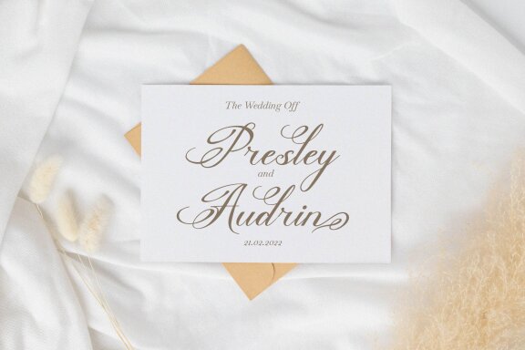 Bittenong Cenduin | Modern Calligraphy Font