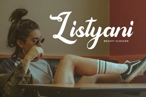Famylia Holistika | Hand Drawn Script Font