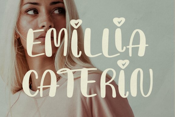 Lily Lovely | Hand Drawn Font