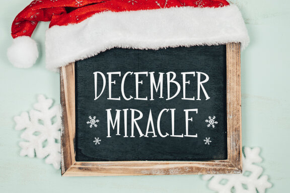 Clechas Christmas Display Font