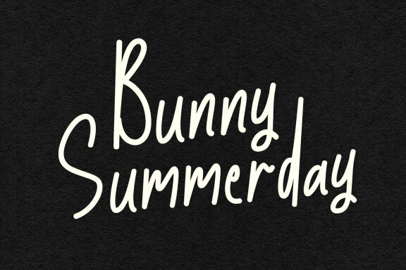 Dansols Avenquor Handwritten Font