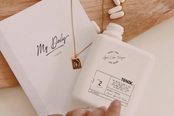 Nefanthy | Handwritten Script Font